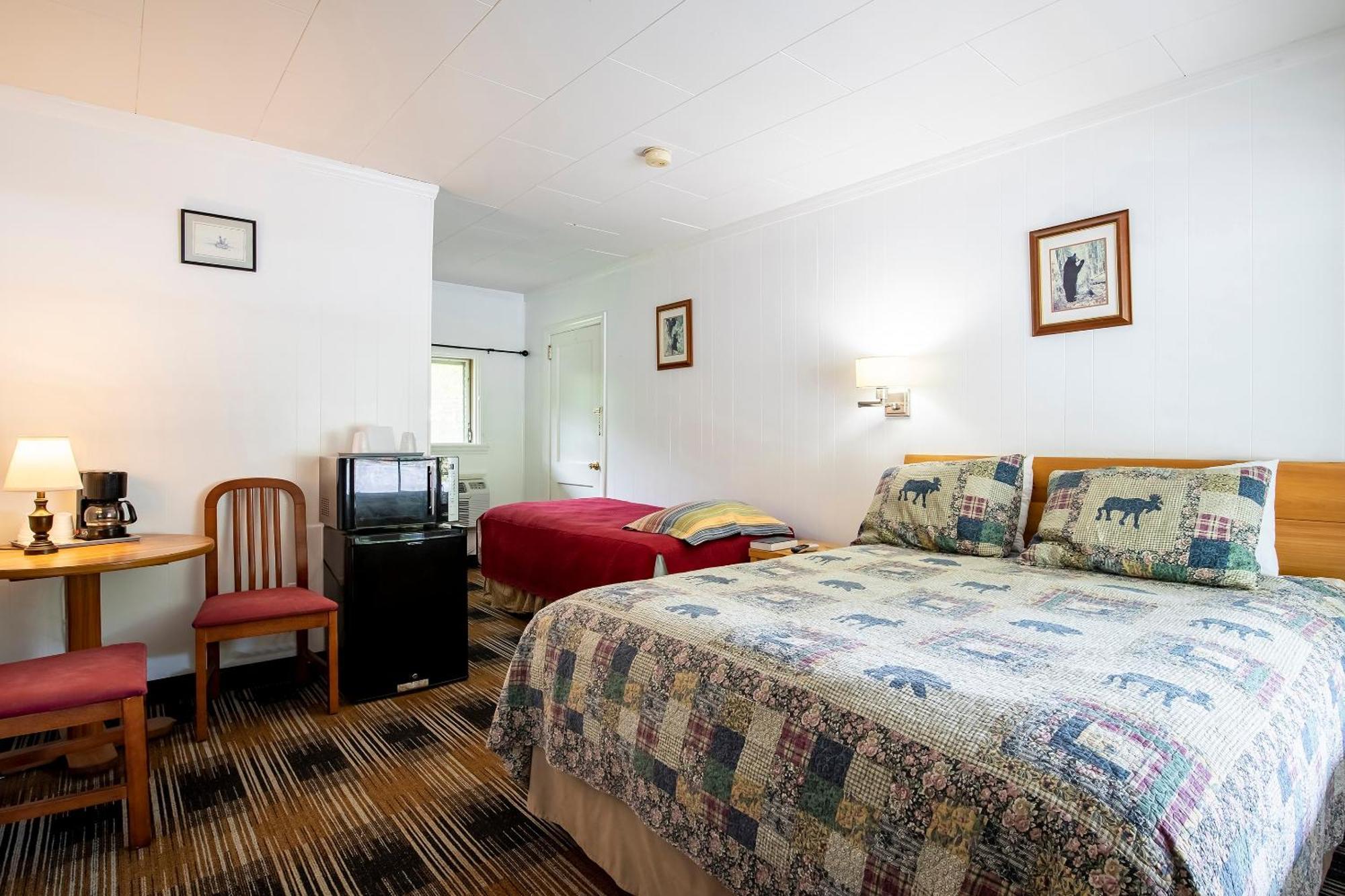 Lloyd'S On The River Country Inn By Oyo Bryson City Ngoại thất bức ảnh